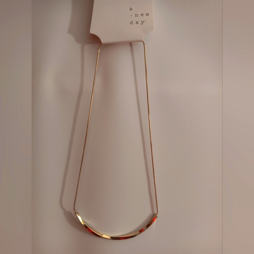 FAUX Gold Necklace NWT